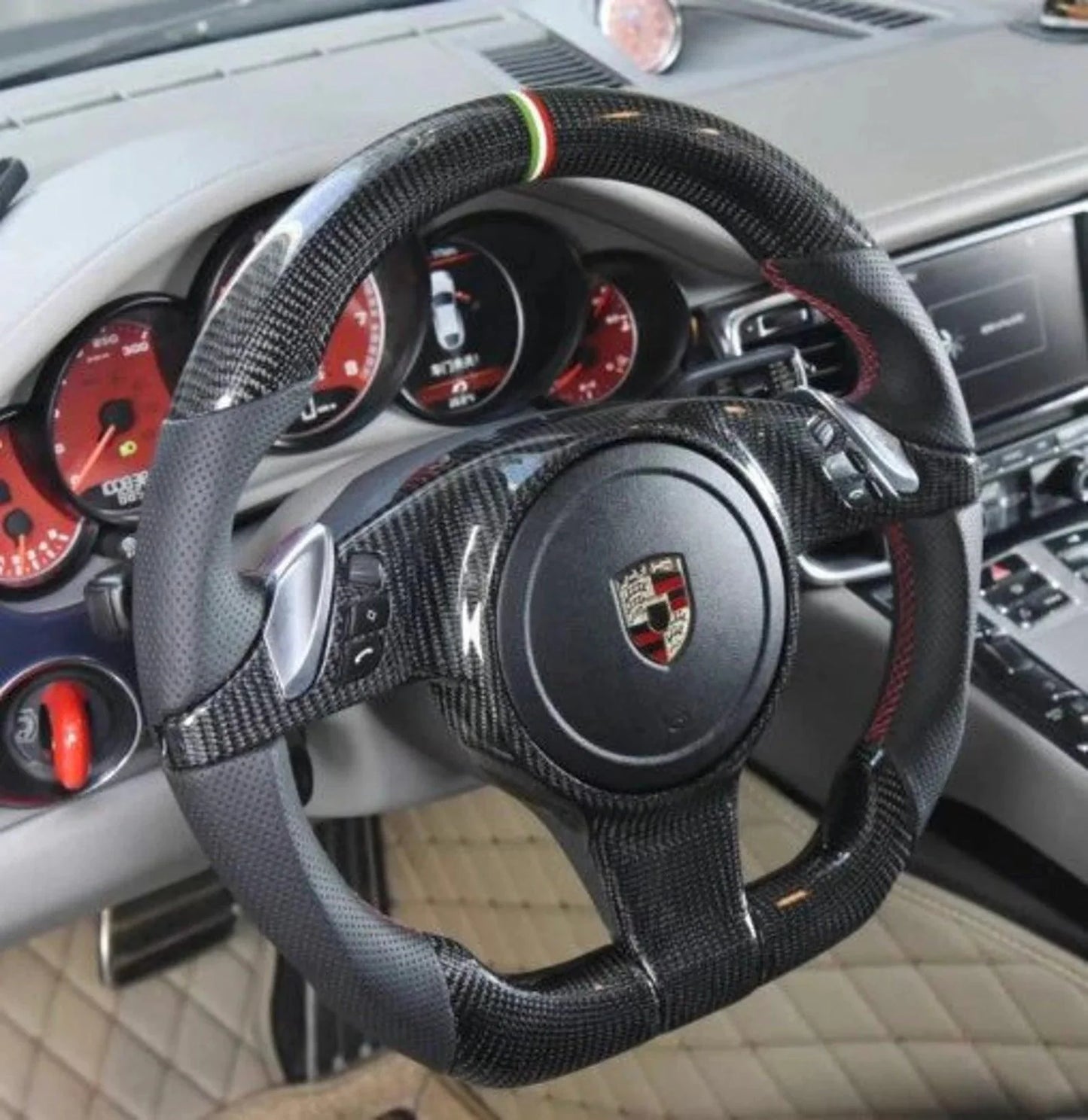 Wildsoulhub Porsche 911 (991.1) / Boxster (987.2 981) / Cayman (981) / Cayenne (958) / Panamera (970) Carbon Fiber Steering Wheel